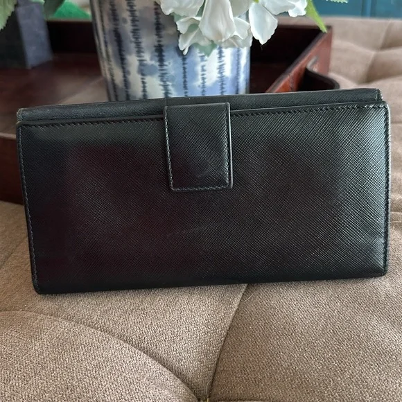 Salvatore Ferragamo Bow Wallet - Picture 2 of 8